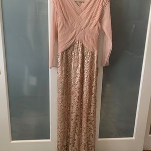 NEW TADASHI SHOJI EMBROIDERED SLEEVED EVENING GOWN DRESS Size 6